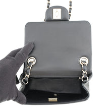 将图像加载到图库查看器中，CHANEL Chocolate Bar Mini Flap Chain Shoulder Bag BlackAS3744 Lambskin Size Mini
