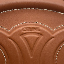 将图像加载到图库查看器中，CELINE Triomphe Oval Shoulder Bag Tan101703DPQ Calf Leather

