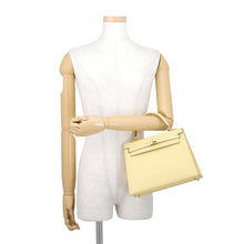 Load image into Gallery viewer, HERMES Kelly Sellier Jaune Poussin Epsom Size 25
