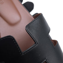 Load image into Gallery viewer, HERMES Oran Sandals Black/Brown Box Calf Leather Size 37H
