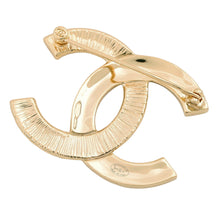 Load image into Gallery viewer, CHANEL CC Logo Brooch Black/GoldABC957 Metal Enamel
