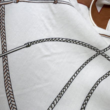 将图像加载到图库查看器中，HERMES Triangle Jean Saddle and Grip White/Caramel/Anthracite Cashmere70% Silk30%
