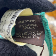 Load image into Gallery viewer, HERMES Carre Jean TRESSES H Size 140 Vert Emeraude/Caramel / Blanc Cashmere70% Silk30%
