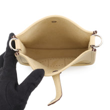 Load image into Gallery viewer, HERMES Evelyne Shorts Amazon Vanille Taurillon Clemence Size TPM
