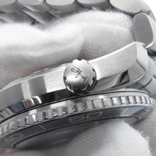 Load image into Gallery viewer, OMEGA Seamaster Planet Ocean 600M Co-Axial Master Chronometer W39.5mm Stainless Steel Black Dial215.30.40.20.01.001
