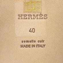 Load image into Gallery viewer, HERMES Izmir Sandals Marine Epsom Size 40
