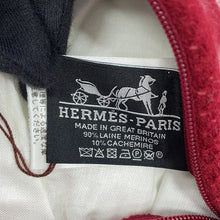 Load image into Gallery viewer, HERMES Avalon III Cushion Ecru/Rouge HH102666M59 Wool90% Cashmere10% Size PM
