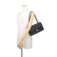 Load image into Gallery viewer, CHANEL Matelasse W Flap ChainShoulder Bag BlackA01112-Y01864-C3906 Caviar Leather Size 25
