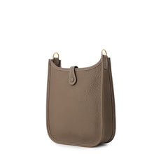 Load image into Gallery viewer, HERMES Evelyne Long Amazon Etoupe Taurillon Clemence Size TPM
