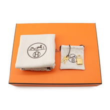 Load image into Gallery viewer, HERMES Picotin Lock Green Pantan Taurillon Clemence Size PM
