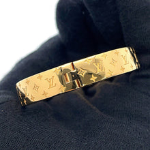 Load image into Gallery viewer, LOUIS VUITTON Cuff nanogram Size M GoldM00252 Monogram・Pattern Metal
