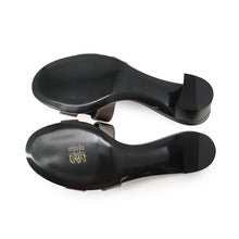 Load image into Gallery viewer, HERMES Oazis Sandals Champagne Chèvre Metallize Size 36
