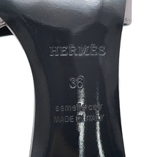 Load image into Gallery viewer, HERMES Oazis Sandals Champagne Chèvre Metallize Size 36
