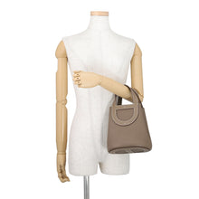 Load image into Gallery viewer, HERMES In the loop Etoupe Taurillon Clemence Swift Leather Size 18
