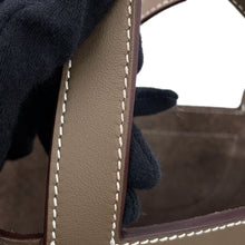 Load image into Gallery viewer, HERMES In the loop Etoupe Taurillon Clemence Swift Leather Size 18
