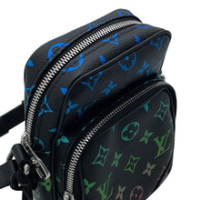 Load image into Gallery viewer, LOUIS VUITTON Amazon NoirM13898 Monogram・Iridescent
