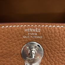 Load image into Gallery viewer, HERMES Lindy Gold Taurillon Clemence Size Mini
