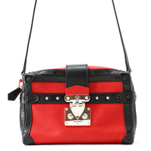 将图像加载到图库查看器中，LOUIS VUITTON Petite Mal Souple Soft Red/Noir Leather Size MM
