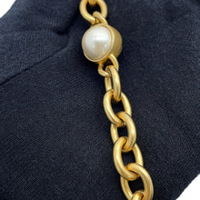 Load image into Gallery viewer, CHANEL Mini Matelasse Diamond Heart Chain Shoulder Bag Black Lambskin Size Mini
