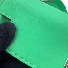 Load image into Gallery viewer, HERMES Kelly Move VertComic Evercalf Leather
