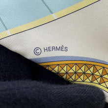 Load image into Gallery viewer, HERMES Twilly GRAND APPARAT Ivoire/Marine/Rose Silk100%
