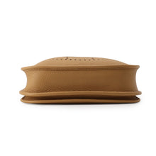 Load image into Gallery viewer, HERMES Evelyne3 Biscuit Taurillon Clemence Size 23
