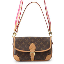 将图像加载到图库查看器中，LOUIS VUITTON Diane NM FuchsiaM46049 Monogram Size PM
