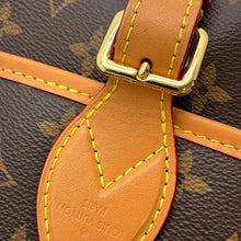 将图像加载到图库查看器中，LOUIS VUITTON Diane NM FuchsiaM46049 Monogram Size PM
