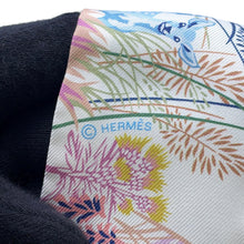 Load image into Gallery viewer, HERMES Scarf Twilly Rewilding Nature Blanc/Mauve/Vert064297S Silk100%
