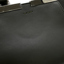 将图像加载到图库查看器中，FENDI Troyes Jules Khaki8BH333 Leather Size Petit
