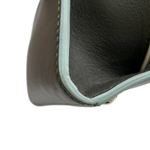 将图像加载到图库查看器中，FENDI Troyes Jules Khaki8BH333 Leather Size Petit
