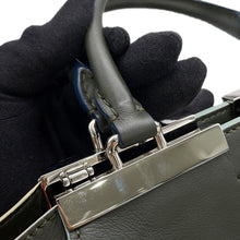 将图像加载到图库查看器中，FENDI Troyes Jules Khaki8BH333 Leather Size Petit
