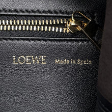 将图像加载到图库查看器中，LOEWE Squeeze Bag BlackA914Q37X01 Leather Size Medium
