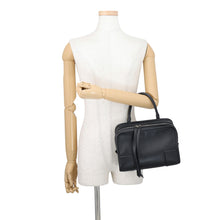 将图像加载到图库查看器中，LOEWE Amazon 180 BlackA039AS0X01 Leather Size Small
