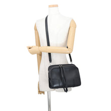 将图像加载到图库查看器中，LOEWE Amazon 180 BlackA039AS0X01 Leather Size Small

