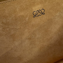 将图像加载到图库查看器中，LOEWE Amazon 180 BlackA039AS0X01 Leather Size Small
