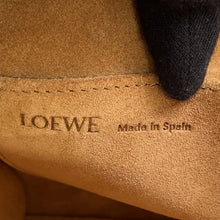 将图像加载到图库查看器中，LOEWE Amazon 180 BlackA039AS0X01 Leather Size Small
