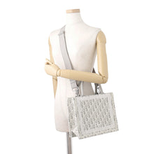 将图像加载到图库查看器中，Dior Book Tote Oblique Embroidery &amp; Lace Latte White/GrayM1404PEHT_M074 Canvas Size Small
