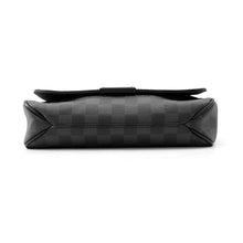 将图像加载到图库查看器中，LOUIS VUITTON District NoirN41260 Damier Graphite Size PM
