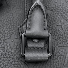 Load image into Gallery viewer, LOUIS VUITTON Sac Plat NoirM21884 Monogram・Taurillon
