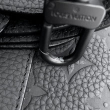Load image into Gallery viewer, LOUIS VUITTON Sac Plat NoirM21884 Monogram・Taurillon
