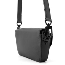 将图像加载到图库查看器中，LOUIS VUITTON LV Aerogram Pilot Wearable Wallet NoirM83563 Leather LV Aerogram

