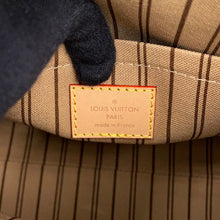 Load image into Gallery viewer, LOUIS VUITTON piano BeigeM12095 Monogram
