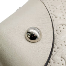Load image into Gallery viewer, GUCCI GG Embossed Shoulder Ivory626363 Leather
