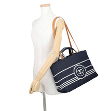 将图像加载到图库查看器中，CHANEL CC Logo 2wayTote Bag NavyA92240 Denim Leather
