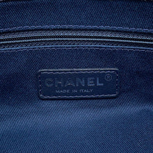 将图像加载到图库查看器中，CHANEL CC Logo 2wayTote Bag NavyA92240 Denim Leather
