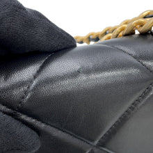 将图像加载到图库查看器中，CHANEL CHANEL19 Chain wallet BlackAS3267 Shiny Lambskin
