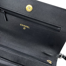 将图像加载到图库查看器中，CHANEL CHANEL19 Chain wallet BlackAS3267 Shiny Lambskin
