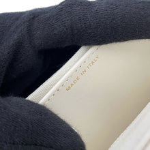 Load image into Gallery viewer, CHANEL Matelasse Chain wallet WhiteAP0238-B10583-10601 Caviar Leather
