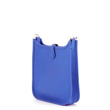 Load image into Gallery viewer, HERMES Evelyne Long Amazon Blue jellyfish Taurillon Clemence Size TPM
